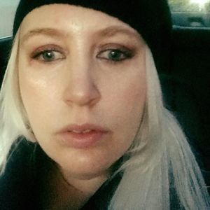 Meet your Posher, Elise